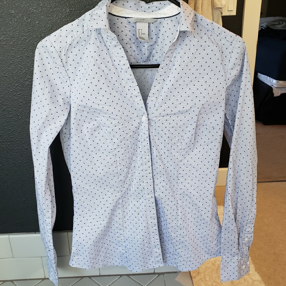H&M blue polka dot button up